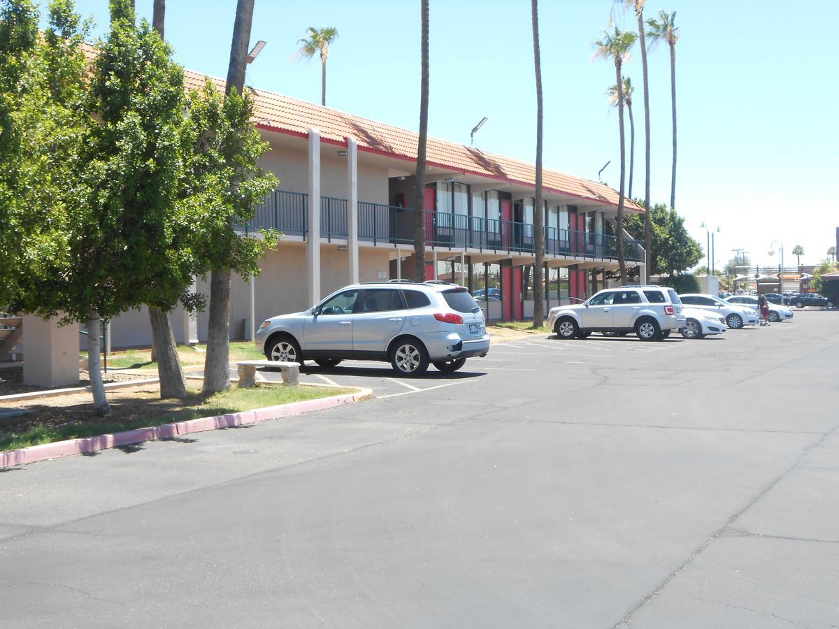 Ramada By Wyndham Mesa Downtown Hotel Exterior photo